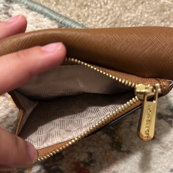 Michael Kors Wallet - Picture 6 of 6